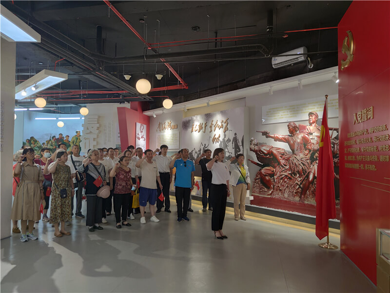 庆祝中国共产党成立102周年 志城集团党群服务中心开展多种形式党建活动2